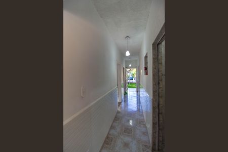 Casa à venda com 480m², 5 quartos e 4 vagas Casa à venda com 480m², 5 quartos e 4 vagasCorredor