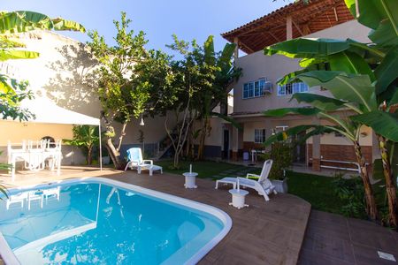 Casa à venda com 480m², 5 quartos e 4 vagas Casa à venda com 480m², 5 quartos e 4 vagasÁrea externa