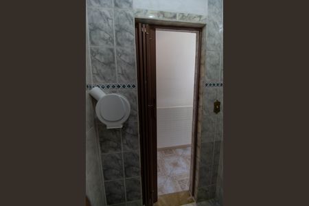 Casa à venda com 480m², 5 quartos e 4 vagas Casa à venda com 480m², 5 quartos e 4 vagasLavabo
