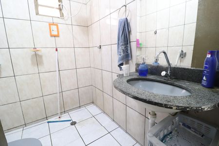 Casa para alugar com 140m², 3 quartos e 3 vagasBanheiro Social