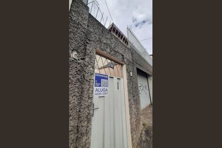 Placa de casa para alugar com 1 quarto, 40m² em Concórdia, Belo Horizonte