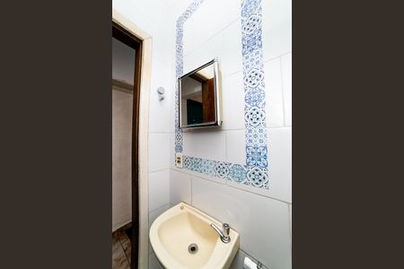 Banheiro de casa para alugar com 1 quarto, 40m² em Concórdia, Belo Horizonte