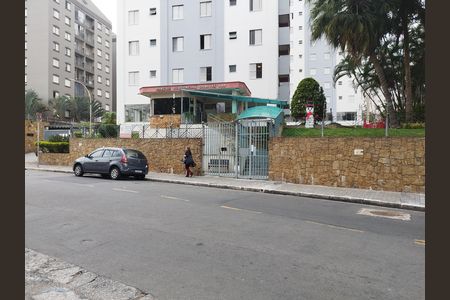Apartamento para alugar com 74m², 2 quartos e 1 vaga Apartamento para alugar com 74m², 2 quartos e 1 vagaFachada e portaria