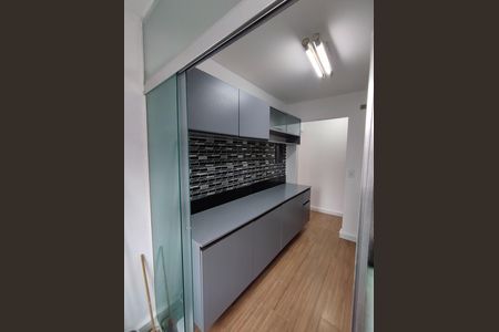 Apartamento para alugar com 74m², 2 quartos e 1 vaga Apartamento para alugar com 74m², 2 quartos e 1 vagaCozinha - Armários