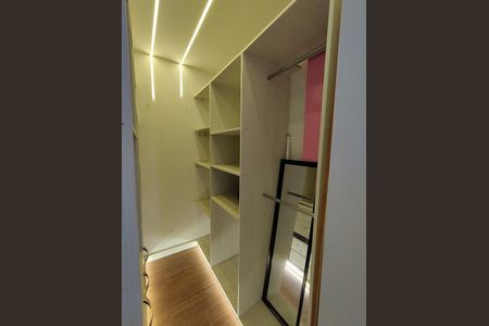 Apartamento para alugar com 74m², 2 quartos e 1 vaga Apartamento para alugar com 74m², 2 quartos e 1 vagaCloset