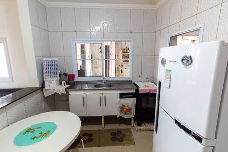 Casa à venda com 84m², 2 quartos e 3 vagas Casa à venda com 84m², 2 quartos e 3 vagasCOZINHA