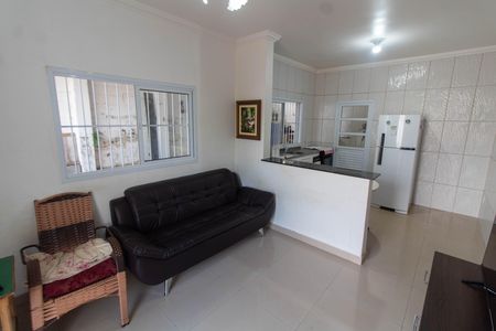 Casa à venda com 84m², 2 quartos e 3 vagas Casa à venda com 84m², 2 quartos e 3 vagasSALA