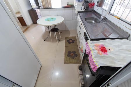 Casa à venda com 84m², 2 quartos e 3 vagas Casa à venda com 84m², 2 quartos e 3 vagasCOZINHA