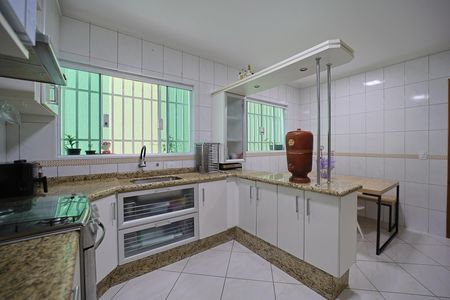 Casa à venda com 125m², 3 quartos e 2 vagasCozinha