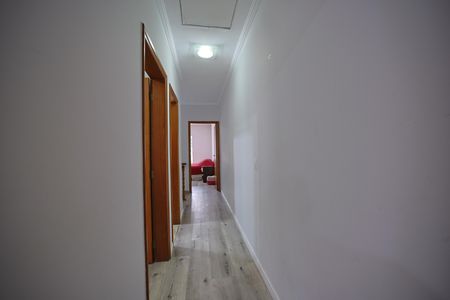 Casa à venda com 125m², 3 quartos e 2 vagasCorredor