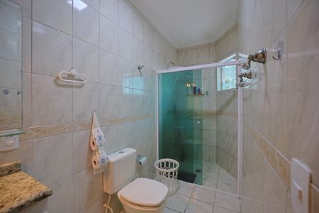 Casa à venda com 125m², 3 quartos e 2 vagasBanheiro do Quarto 1