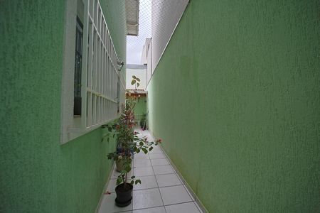 Casa à venda com 125m², 3 quartos e 2 vagasCorredor