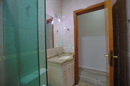 Casa à venda com 125m², 3 quartos e 2 vagasBanheiro