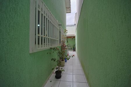 Casa à venda com 125m², 3 quartos e 2 vagasCorredor
