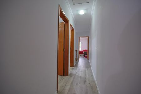 Casa à venda com 125m², 3 quartos e 2 vagasCorredor