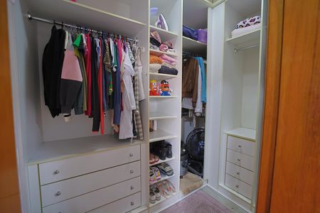 Casa à venda com 125m², 3 quartos e 2 vagasCloset do Quarto 1