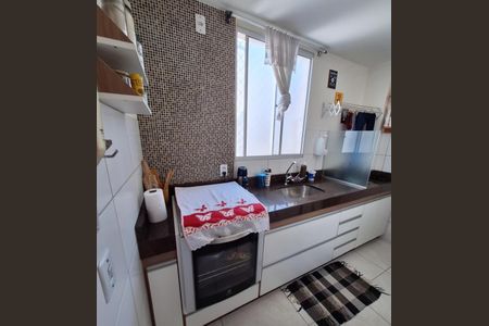 Cozinha de apartamento para alugar com 2 quartos, 47m² em Niterói, Betim