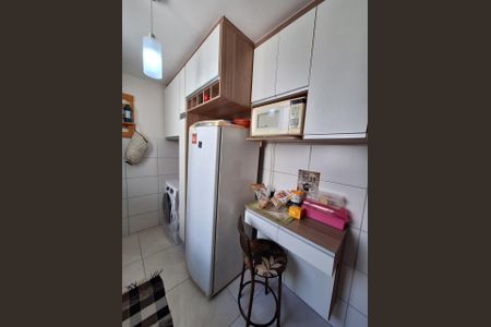 Cozinha de apartamento para alugar com 2 quartos, 47m² em Niterói, Betim