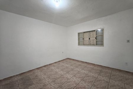 Casa à venda com 1200m², 3 quartos e 4 vagas Casa à venda com 1200m², 3 quartos e 4 vagasQuarto 1