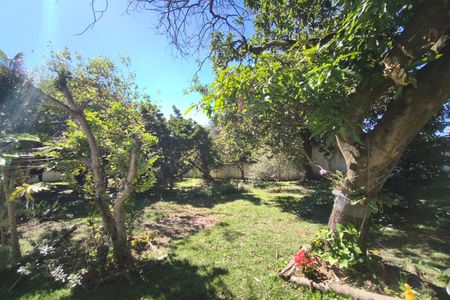 Casa à venda com 1200m², 3 quartos e 4 vagas Casa à venda com 1200m², 3 quartos e 4 vagasQuintal - Jardim