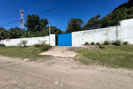 Casa à venda com 1200m², 3 quartos e 4 vagas Casa à venda com 1200m², 3 quartos e 4 vagasFachada