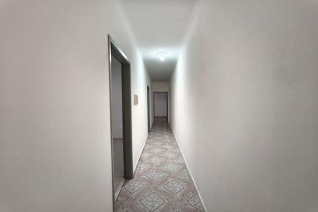 Casa à venda com 1200m², 3 quartos e 4 vagas Casa à venda com 1200m², 3 quartos e 4 vagasCorredor - Quartos