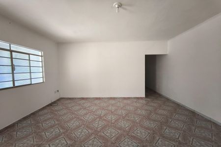 Casa à venda com 1200m², 3 quartos e 4 vagas Casa à venda com 1200m², 3 quartos e 4 vagasSala