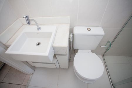 Casa de condomínio para alugar com 142m², 3 quartos e 2 vagasBanheiro da Suíte 