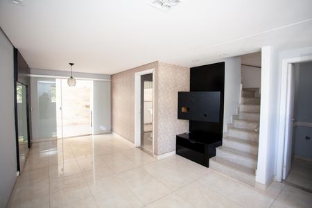 Casa de condomínio para alugar com 142m², 3 quartos e 2 vagasSala