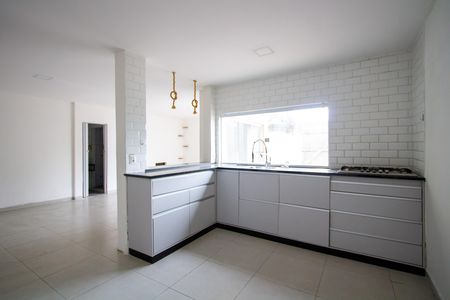 Casa para alugar com 90m², 2 quartos e 3 vagasCozinha
