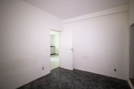 Casa para alugar com 90m², 2 quartos e 3 vagasSuíte