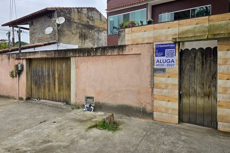 Casa para alugar com 90m², 2 quartos e 3 vagasFachada + placa