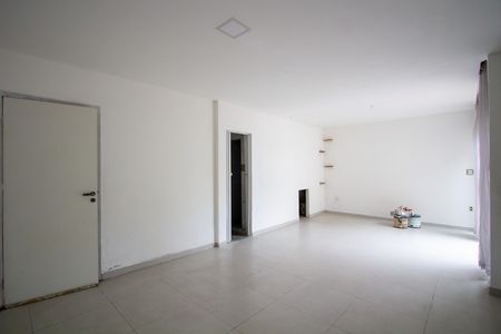 Casa para alugar com 90m², 2 quartos e 3 vagasSala