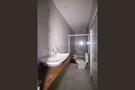 Casa para alugar com 90m², 2 quartos e 3 vagasBanheiro da Suíte