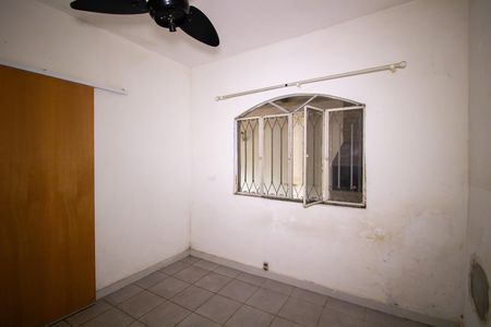Casa para alugar com 90m², 2 quartos e 3 vagasQuarto 1