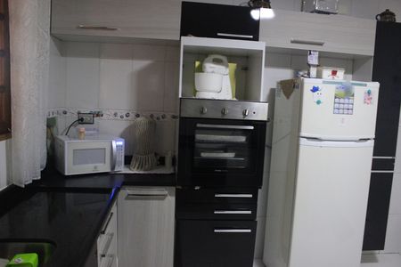 Casa à venda com 185m², 3 quartos e 2 vagasCozinha 1
