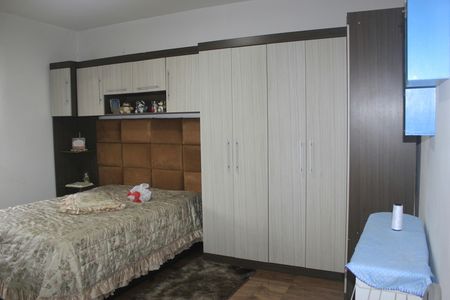 Casa à venda com 185m², 3 quartos e 2 vagasSuíte 1