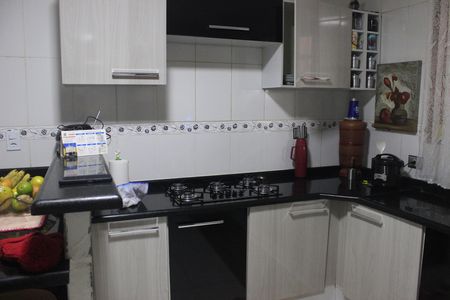 Casa à venda com 185m², 3 quartos e 2 vagasCozinha 1