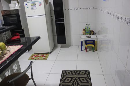 Casa à venda com 185m², 3 quartos e 2 vagasCozinha 1