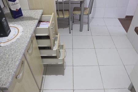 Casa à venda com 185m², 3 quartos e 2 vagasCozinha 2