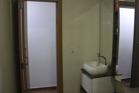 Casa à venda com 185m², 3 quartos e 2 vagasBanheiro da suíte 1