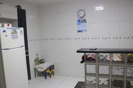 Casa à venda com 185m², 3 quartos e 2 vagasCozinha 1