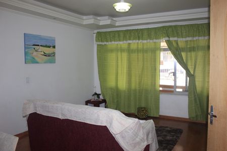 Casa à venda com 185m², 3 quartos e 2 vagasSala