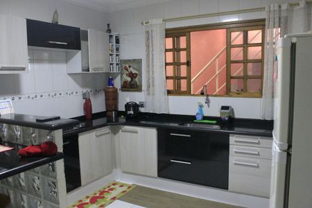 Casa à venda com 185m², 3 quartos e 2 vagasCozinha 1