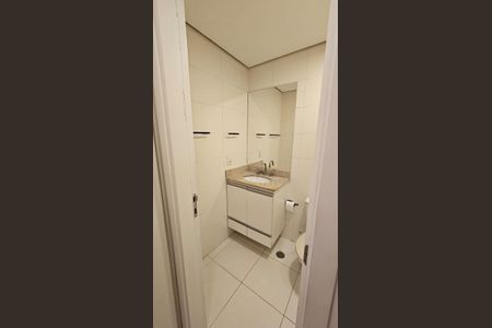 Banheiro de apartamento para alugar com 1 quarto, 50m² em Ponta da Praia, Santos