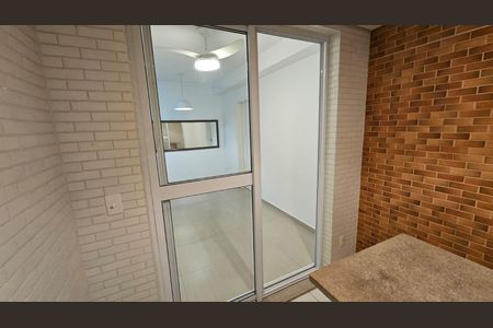 Sala/Cozinha de apartamento para alugar com 1 quarto, 50m² em Ponta da Praia, Santos