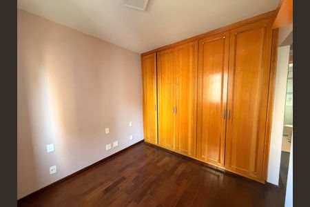 Apartamento à venda com 95m², 3 quartos e 2 vagasQuarto