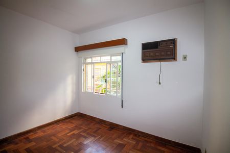 Quarto 2 de casa para alugar com 2 quartos, 200m² em Campo Belo, São Paulo