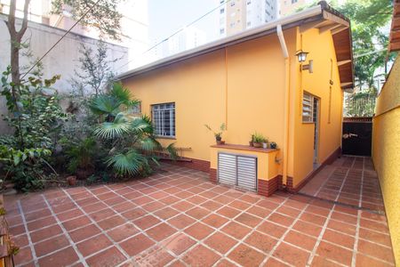 Casa para alugar com 200m², 2 quartos e 1 vagaQuintal