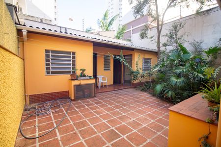 Casa para alugar com 200m², 2 quartos e 1 vagaQuintal